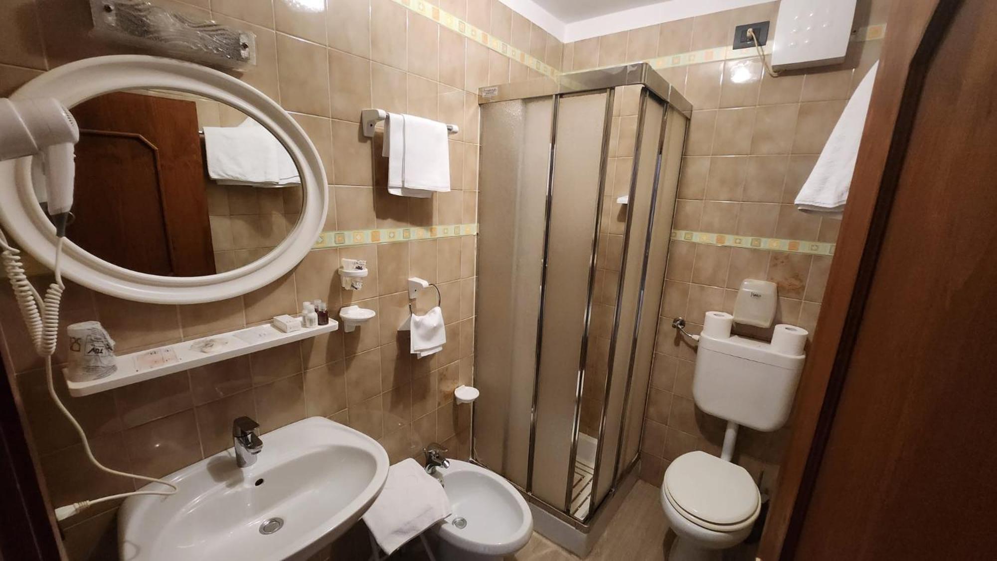 Inter Hotel B&B Vigo di Fassa Buitenkant foto
