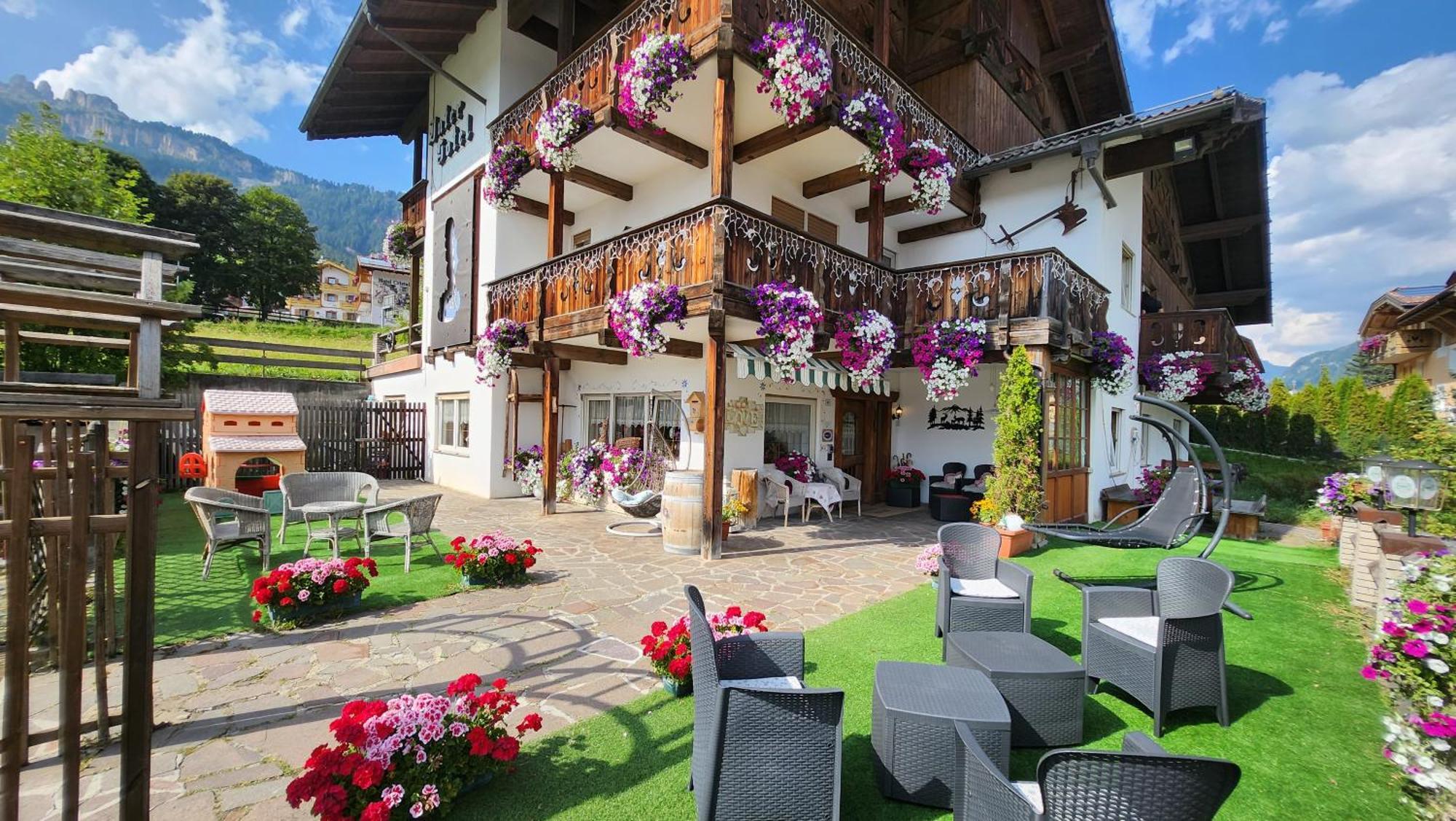 Inter Hotel B&B Vigo di Fassa Buitenkant foto